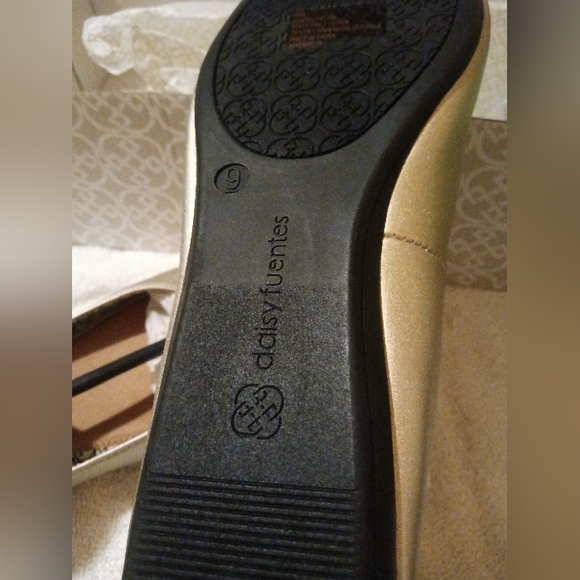 Shoes - Picture 4 of 4